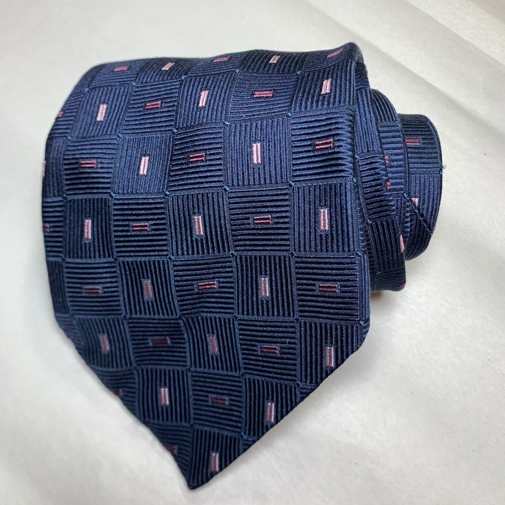 Tasca Collezione Mens Navy Blue Pink Geometric Silk Tie Made in Italy Textured